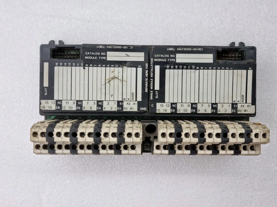 GE FANUC IC670CHS002E I/O BASE 2 TIER BOX TERMINAL MADE IN USA